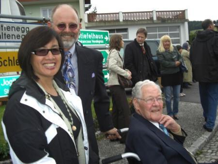 Tom and Gail Spencer prepare to move Bill to the Celebration Hall