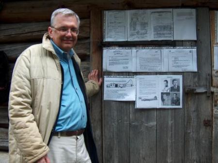 Doug Hillhouse at Putzentalalm at the wall of documents