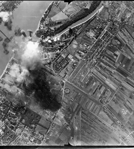 9/4/1944 Genoa Submarine Pens, Italy. (396)