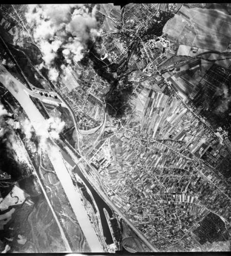 9/10/1944 Oil Refineries, Vienna, Austria  (161*)